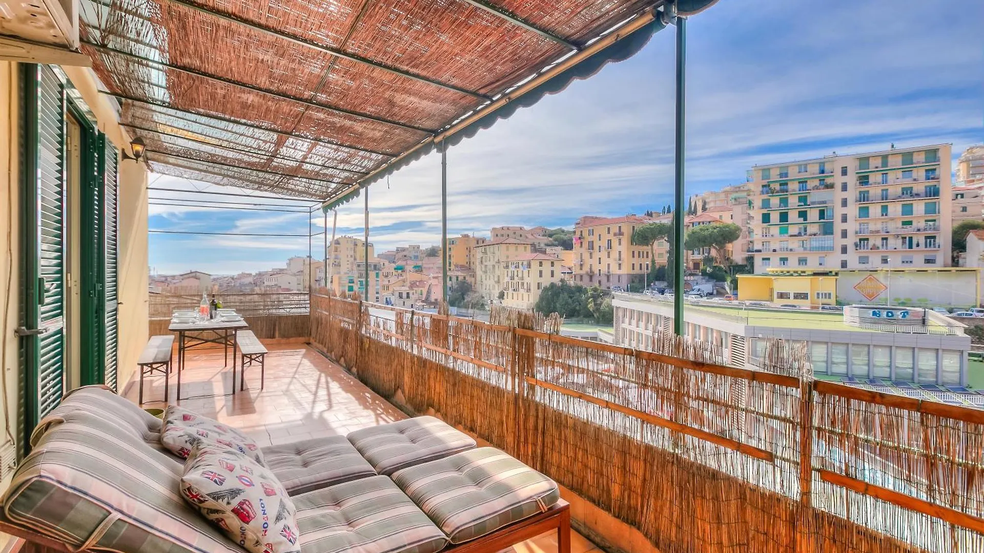Sanremo Penthouse Market 700M From Sea - Happy Rentals Apartment